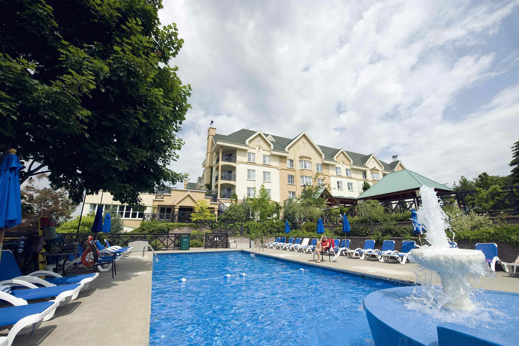Hotel Chateau Bromont Esterno foto